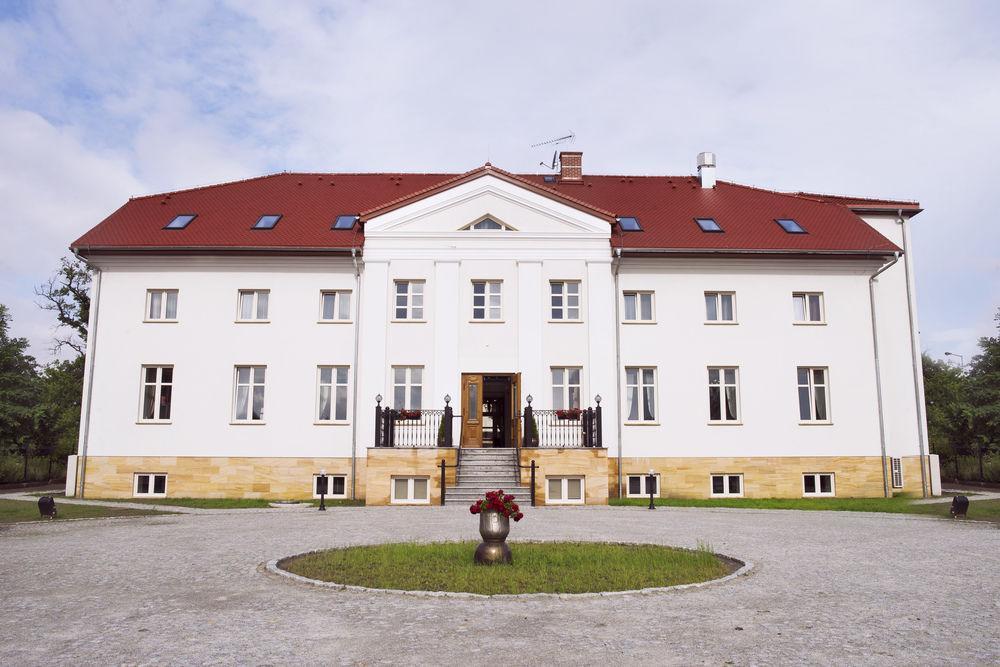 Orient Palace Bielany Wrocławskie エクステリア 写真